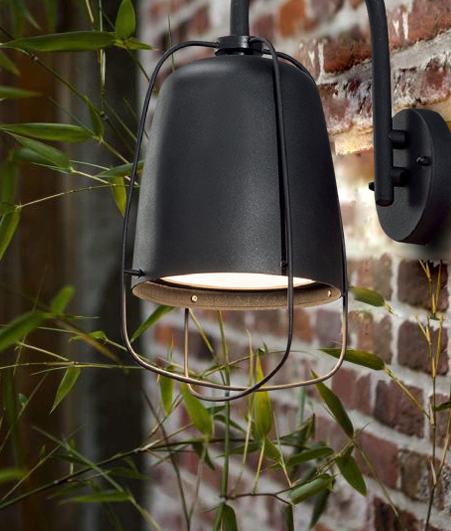 HINK: Exterior Cage Surface Mounted Wall Lights IP44